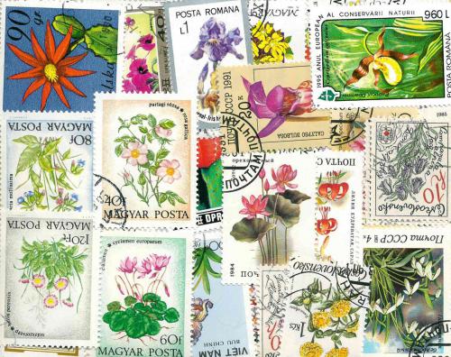 Zostava Kvety - 100 rùzných razítkovaných známek