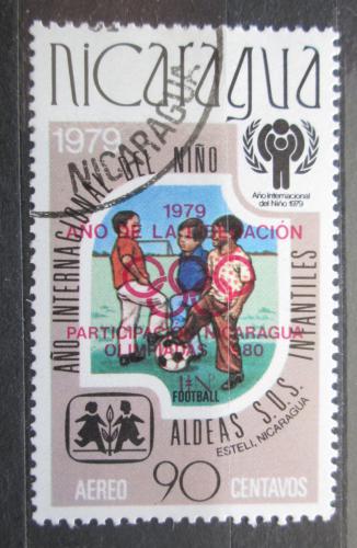 Poštová známka Nikaragua 1980 Dìti a futbal pretlaè Mi# 2081 a