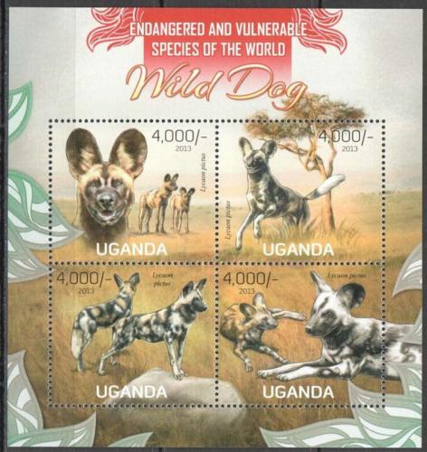 Poštové známky Uganda 2013 Pes hyenový Mi# 3050-53 Kat 19€ 