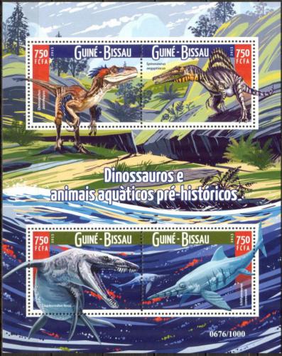 Poštové známky Guinea-Bissau 2015 Dinosaury Mi# 8232-35 Kat 11€