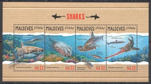 Poštové známky Maldivy 2018 Žraloky Mi# 7258-61 Kat 11€
