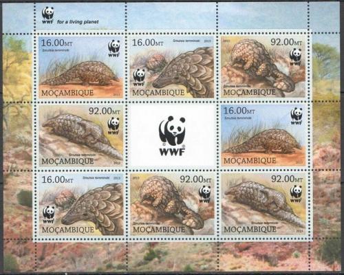 Poštové známky Mozambik 2013 Šupinavec savanový, WWF Mi# 6429-32 Bogen Kat 26€