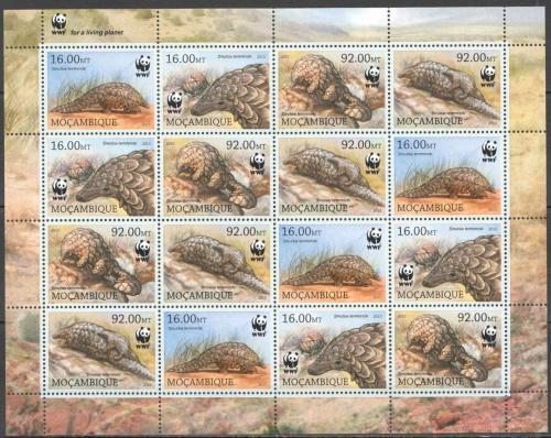 Poštové známky Mozambik 2013 Šupinavec savanový, WWF Mi# 6429-32 Bogen Kat 52€