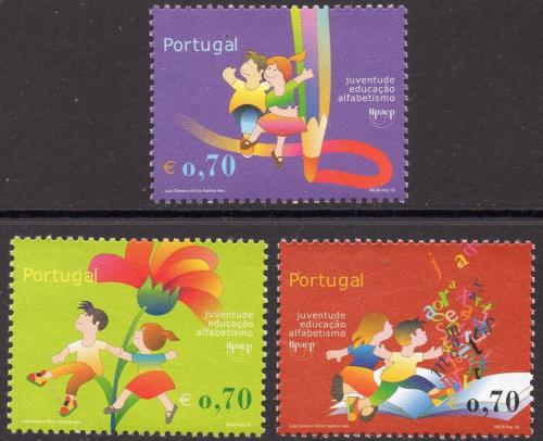 Poštové známky Portugalsko 2002 Boj proti negramotnosti Mi# 2580-82