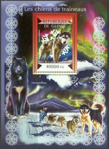 Poštová známka Guinea 2015 Tažní psi Mi# Block 2488 Kat 16€