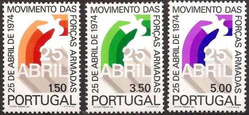 Poštové známky Portugalsko 1974 Karafiátová revolúcia Mi# 1266-68 Kat 6.20€