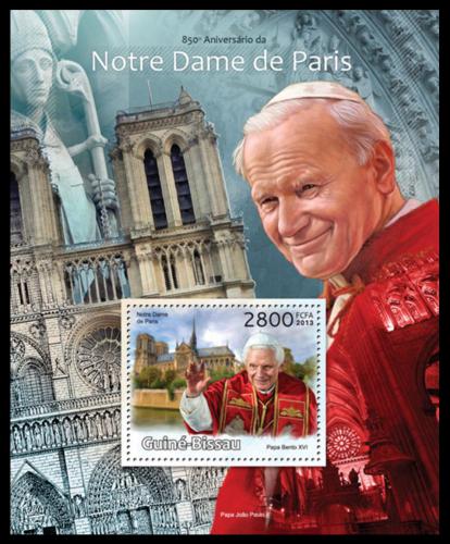 Poštová známka Guinea-Bissau 2013 Katedrála Notre-Dame Mi# Block 1129 Kat 11€
