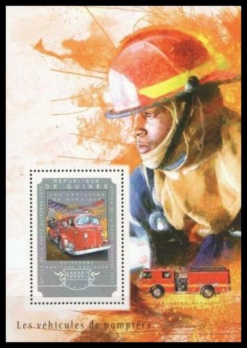 Poštová známka Guinea 2014 Hasièská autá Mi# Block 2474 Kat 16€