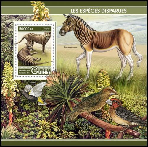Poštová známka Guinea 2017 Vyhynulá fauna Mi# Block 2757 Kat 20€