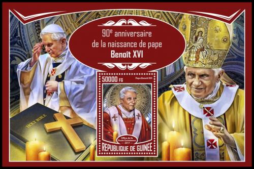 Poštová známka Guinea 2017 Papež Benedikt XVI. Mi# Block 2790 Kat 20€