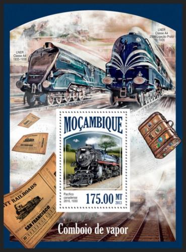 Poštová známka Mozambik 2013 Parní lokomotívy Mi# Block 838 Kat 10€