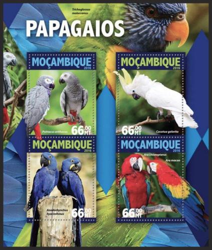 Poštové známky Mozambik 2016 Papagáje Mi# 8409-12 Kat 15€