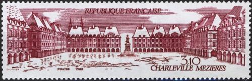 Potov znmka Franczsko 1983  Place Ducale v Charleville-Mzières Mi# 2411