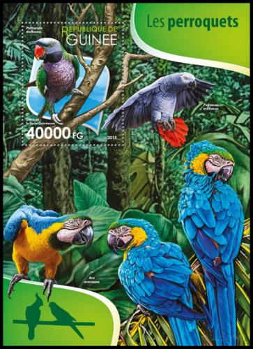 Poštová známka Guinea 2015 Papagáje Mi# Block 2585 Kat 16€