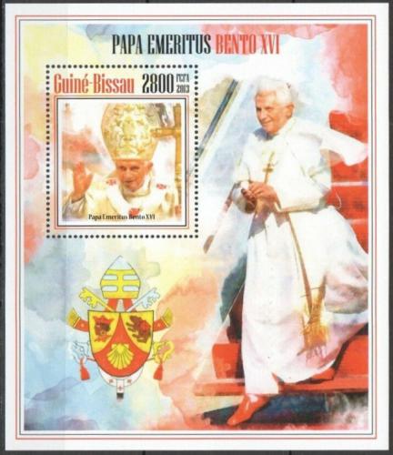 Poštová známka Guinea-Bissau 2013 Papež Benedikt XVI. Mi# Block 1224 Kat 11€