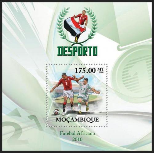 Poštová známka Mozambik 2010 Africký futbal Mi# Block 318 Kat 10€