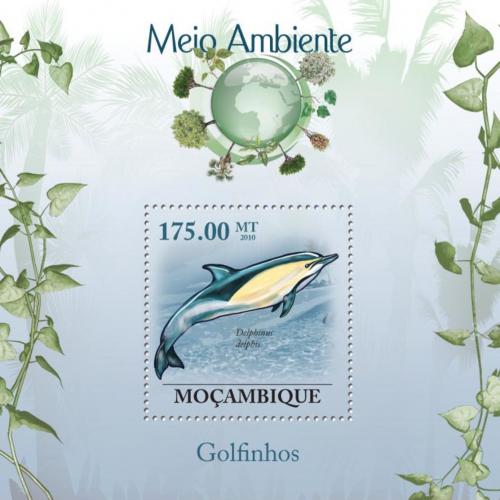 Poštová známka Mozambik 2010 Delfín obecný Mi# Block 311 Kat 10€