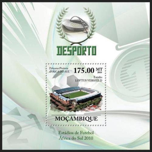 Poštová známka Mozambik 2010 Futbalový stadión Mi# Block 317 Kat 10€