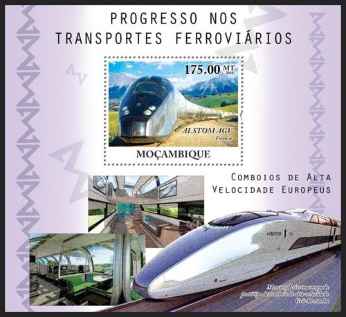 Poštová známka Mozambik 2010 Moderní lokomotívy Mi# Block 390 Kat 10€