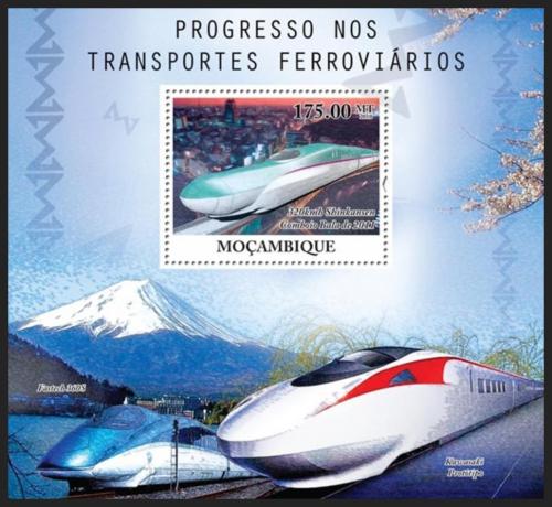Poštová známka Mozambik 2010 Moderní lokomotívy Mi# Block 391 Kat 10€
