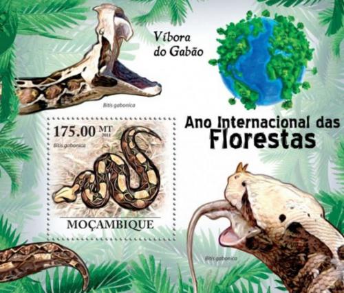 Poštová známka Mozambik 2011 Zmije gabunská Mi# Block 413 Kat 10€
