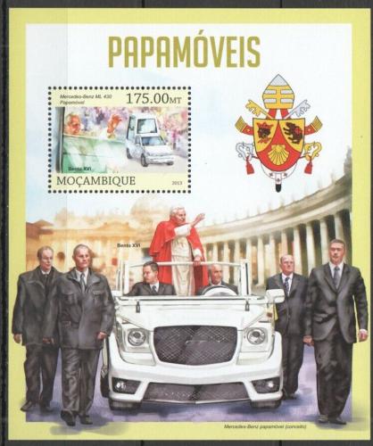 Poštová známka Mozambik 2013 Papamobily Mi# Block 755 Kat 10€