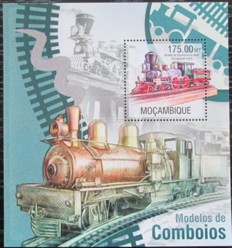 Poštová známka Mozambik 2013 Parní lokomotívy Mi# Block 792 Kat 10€ 