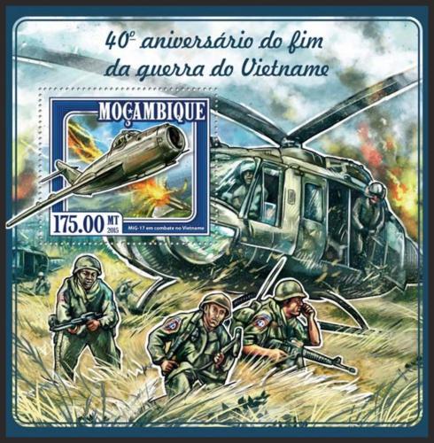 Poštová známka Mozambik 2015 Vojna ve Vietnamu, 40. výroèie Mi# Block 1003 Kat 10€
