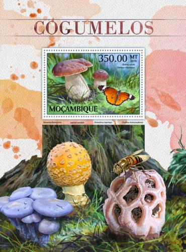 Poštová známka Mozambik 2016 Huby Mi# Block 1218 Kat 20€