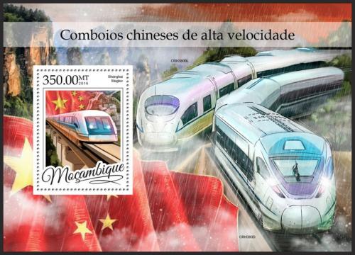 Poštová známka Mozambik 2016 Moderní èínské lokomotívy Mi# Block 1167 Kat 20€