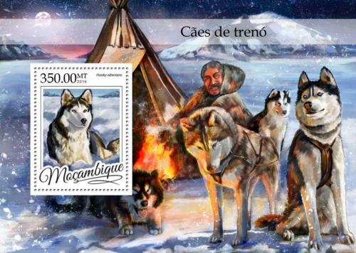 Poštovní známka Mosambik 2016 Tažní psi Mi# Block 1164 Kat 20€