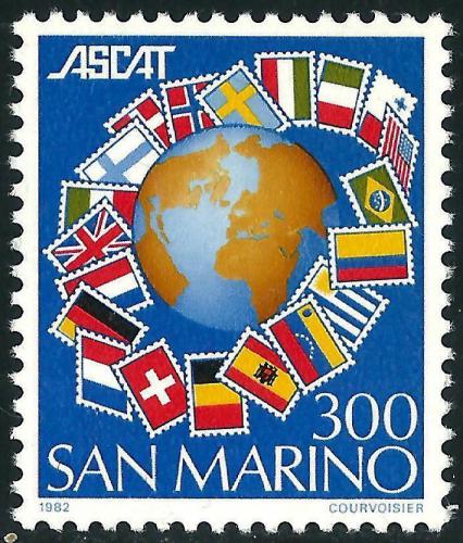 Poštová známka San Marino 1982 Glóbus a vlajky Mi# 1265