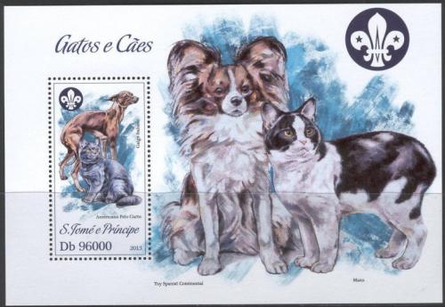 Poštová známka Svätý Tomáš 2013 Maèky a psi Mi# Block 896 Kat 10€