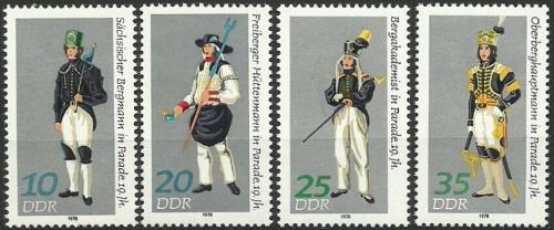 Poštové známky DDR 1978 Vojenské uniformy Mi# 2318-21