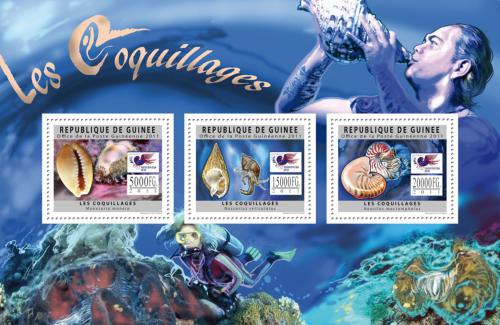 Poštové známky Guinea 2011 Mušle Mi# 8861-63 Kat 16€